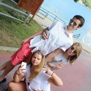 Meet your Posher, Tom